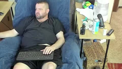 Voyeur online show from April 8, 2026, 7:19 am