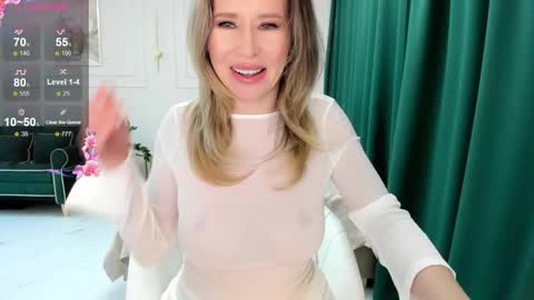 Jolie Ozolla online show from January 15, 2026, 1:37 pm