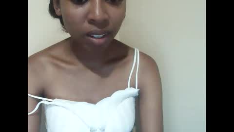 joliekah27 online show from April 11, 2026, 11:58 am