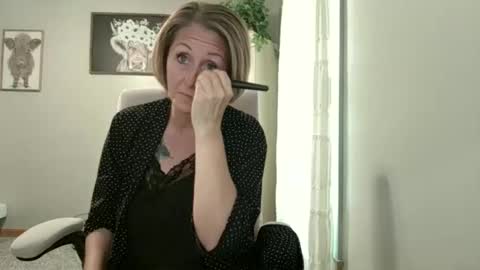 Jolie online show from October 3, 2025, 12:35 pm