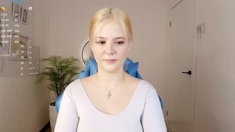 Polly  online show from November 30, 2025, 3:32 am