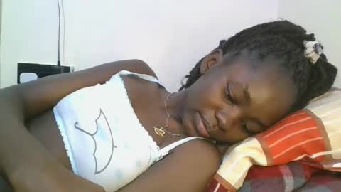 jollynabeb online show from October 3, 2025, 4:37 pm