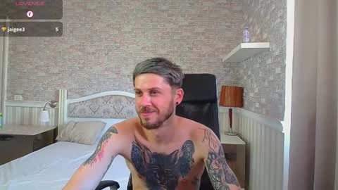 Snapshot of jonahshaw chatting on June 18, 2026, 9:14 am JonahShaw online show from June 18, 2026, 9:14 am
