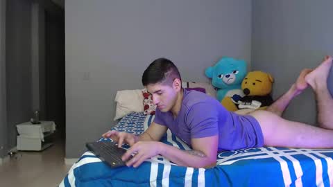 jonathancast08 online show from January 20, 2025, 3:07 pm