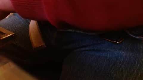 joncpics online show from November 22, 2025, 2:10 am