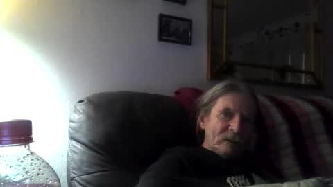 Jonelvis123456 online show from November 9, 2025, 7:50 am