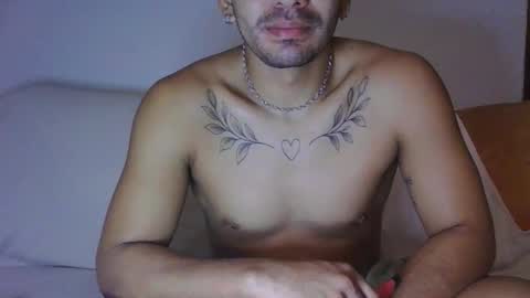 Snapshot of jones1901 chatting on October 17, 2025, 8:55 pm jones1901 online show from October 17, 2025, 8:55 pm