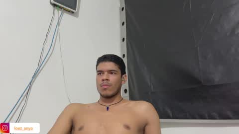 Snapshot of jonhsebastiann chatting on April 25, 2026, 6:05 am John online show from April 25, 2026, 6:05 am