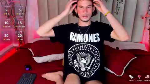 Snapshot of jonny_gilbert chatting on February 2, 2026, 1:32 pm jonny_gilbert online show from February 2, 2026, 1:32 pm