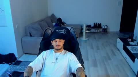 jonnyporn1 online show from October 23, 2025, 11:03 pm