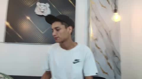 jordanandandrew online show from November 3, 2025, 9:05 pm