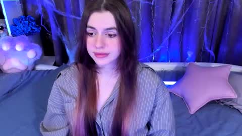 Rose online show from October 26, 2025, 4:57 pm