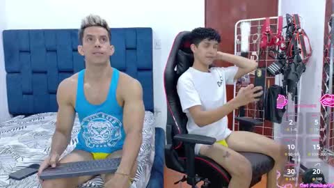 jose_rumbero91 online show from November 22, 2025, 12:09 am