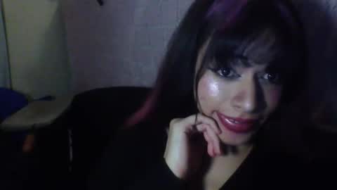 Josefa Lasumi  online show from November 26, 2025, 6:03 am