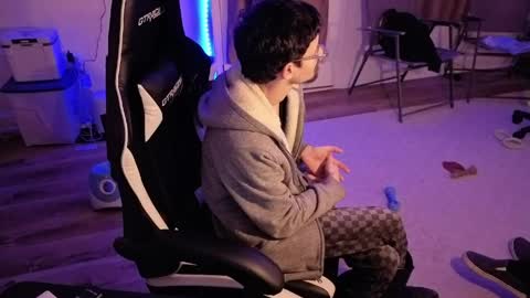 Josef online show from March 28, 2026, 4:12 am