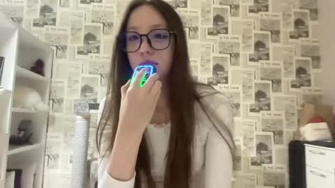 Jasmine online show from May 7, 2026, 3:17 pm
