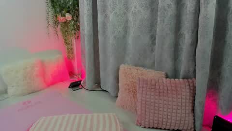 Snapshot of josephinemoon chatting on July 5, 2026, 1:07 pm Josephine online show from July 5, 2026, 1:07 pm