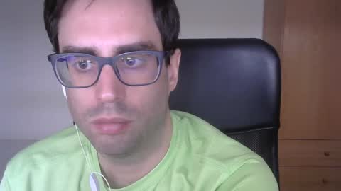 Snapshot of josevd chatting on September 19, 2025, 9:11 am Jose online show from September 19, 2025, 9:11 am