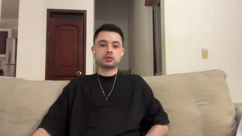 josezaens_ online show from September 17, 2025, 9:11 am