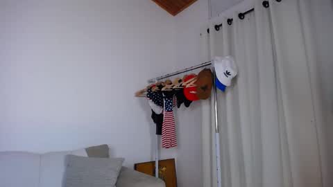 josezaens_ online show from October 31, 2025, 8:15 am