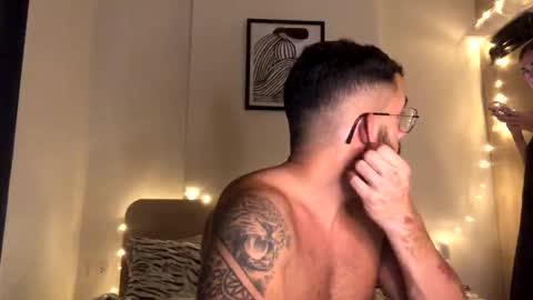 josh_xo online show from September 29, 2025, 8:02 pm