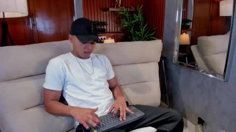 Snapshot of josseph_smit_ chatting on March 3, 2026, 11:27 am Josseph online show from March 3, 2026, 11:27 am