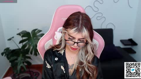 josephine   independent model    online show from December 9, 2024, 5:40 am