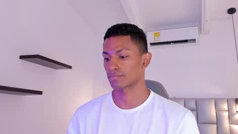 Snapshot of jossjordan chatting on November 17, 2025, 7:08 pm JOSS JORDAN online show from November 17, 2025, 7:08 pm