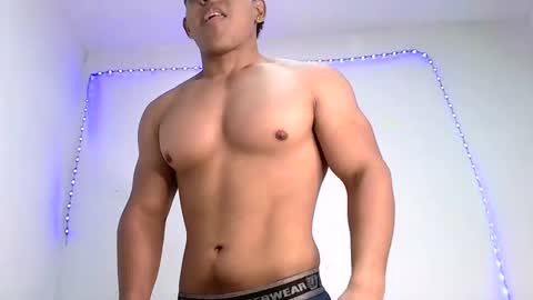 jostin_dark02 online show from February 6, 2025, 4:03 pm