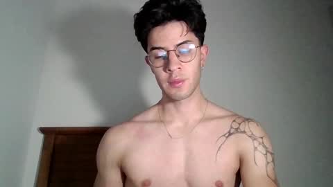 jotarojas1 online show from December 27, 2024, 5:09 am