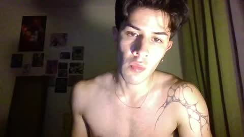 jotarojas1 online show from January 6, 2025, 6:14 am