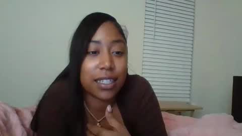jottijade online show from October 5, 2025, 2:32 am