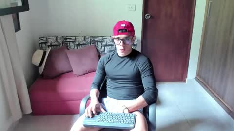 Im Jouliano online show from September 19, 2025, 4:29 pm