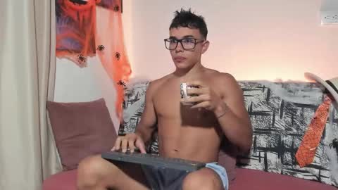 Im Jouliano online show from October 26, 2025, 10:04 pm