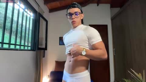 Im Jouliano online show from February 27, 2026, 10:21 pm