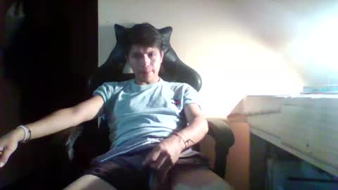 Snapshot of jovenlindo2002 chatting on December 2, 2025, 11:34 pm Fran online show from December 2, 2025, 11:34 pm