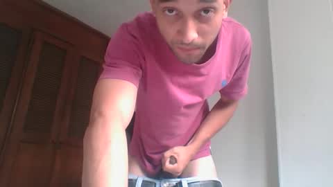 Snapshot of jovenvergonguapo09 chatting on February 16, 2026, 3:19 pm Van Helsing online show from February 16, 2026, 3:19 pm