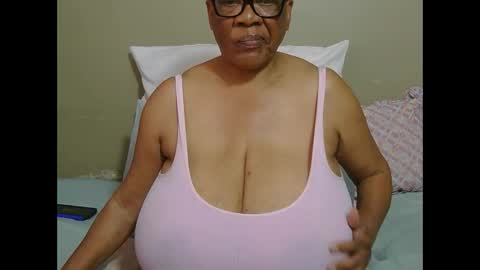 Snapshot of joycemando chatting on May 15, 2026, 7:15 am DairyQueen online show from May 15, 2026, 7:15 am