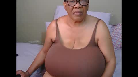 Snapshot of joycemando chatting on June 2, 2026, 9:00 am DairyQueen online show from June 2, 2026, 9:00 am