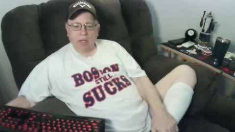 jpmel99 online show from September 28, 2025, 10:04 pm