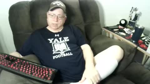 jpmel99 online show from November 27, 2025, 11:51 pm