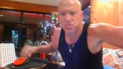 jroge21 online show from February 6, 2025, 4:31 am