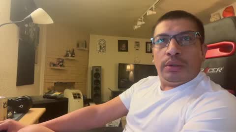 Snapshot of jsexy69 chatting on April 1, 2026, 12:22 am joe online show from April 1, 2026, 12:22 am