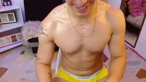Snapshot of juan023_ chatting on July 2, 2026, 3:23 am Juan online show from July 2, 2026, 3:23 am
