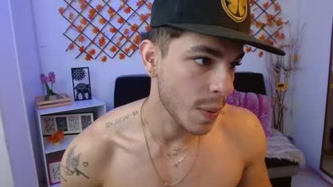 Snapshot of juan023_ chatting on July 9, 2026, 3:43 am Juan online show from July 9, 2026, 3:43 am