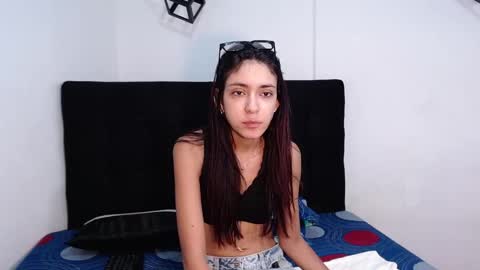    online show from October 22, 2025, 12:05 pm