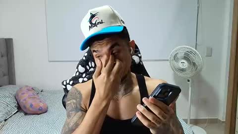 juan_gomez_1 online show from January 10, 2026, 12:01 am