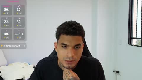 juan_gomez_1 online show from February 22, 2026, 8:40 pm