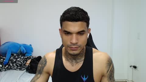 juan_gomez_1 online show from May 22, 2026, 11:10 pm