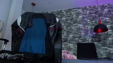 juan_jsmith online show from February 21, 2025, 3:32 pm